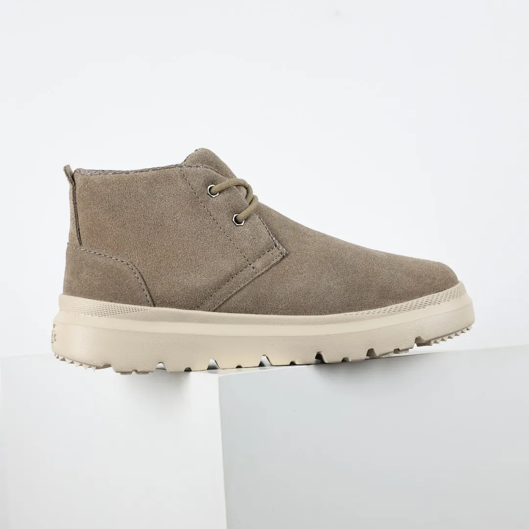 Pick up locally 💰500 Core recommended good price It is a very suitable choice for home furnishings. In the new year, uug launched a series of styles, which are partial to the preferences of young consumers and have also moved to the forefront of fashion trends. Shoe body material: water-repellent coated suede upper, 17 mm UGGPURE™ implantable wool insole, lightweight non-slip and comfortable rubber outsole, with brand LOGO and trademark, with full packaging Size: 40 41 42 43 44